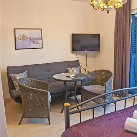 Apartment In With Sea View, Terrace, Air Conditioning, Wi-fi *