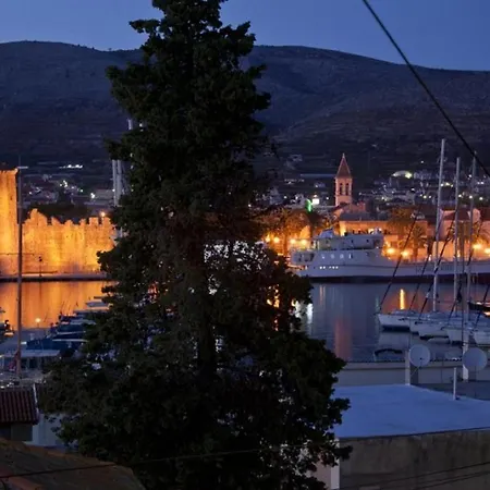 Apartamento In With Sea View, Terrace, Air Conditioning, Wi-fi Trogir