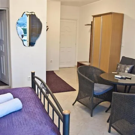 In With Sea View, Terrace, Air Conditioning, Wi-fi Trogir