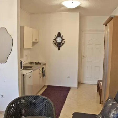 In With Sea View, Terrace, Air Conditioning, Wi-fi Apartment